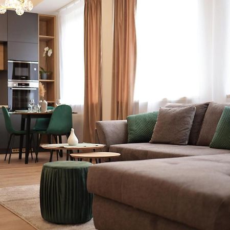 Beautiful And Stylish 2 Bedroom Apartment In The City Center And In The Pedestrian Zone Братислава Экстерьер фото