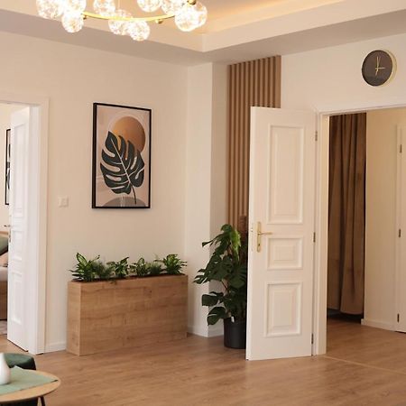 Beautiful And Stylish 2 Bedroom Apartment In The City Center And In The Pedestrian Zone Братислава Экстерьер фото